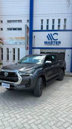 TOYOTA HILUX 2.8 D-4D TURBO DIESEL CD SRV 4X4 AUTOMÁTICO TOYOTA HILUX 2.8 D-4D TURBO DIESEL CD SRV 4X4 AUTOMÁTICO